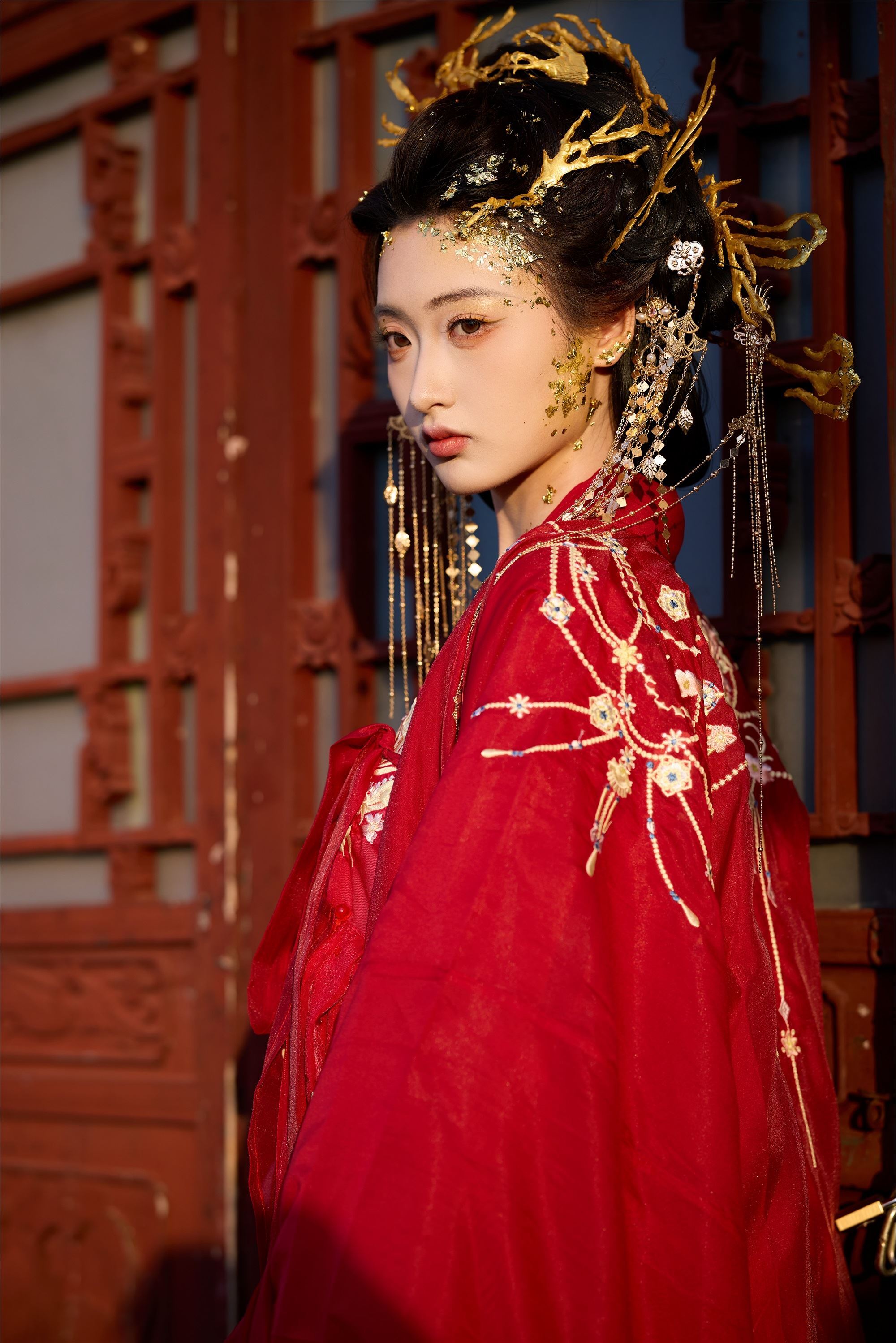 YITUYU艺图语 2025.01.24 镜妖 陈年小九